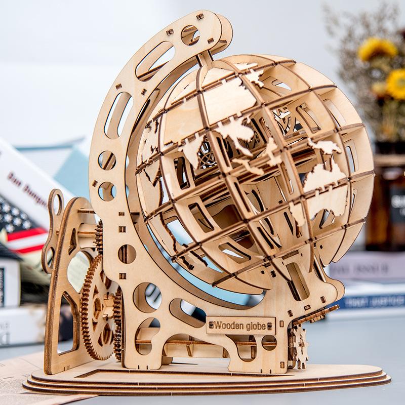 3D Rotating Assembling Globe